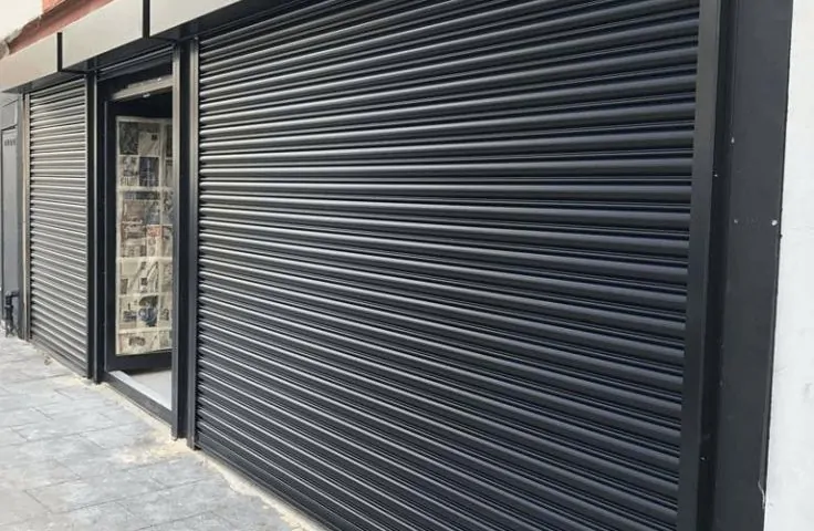 Cual los tipos de persianas metalicas para local 736x480 - ¿Cuál los tipos de persianas metálicas para local?