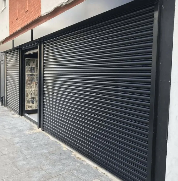 Cual los tipos de persianas metalicas para local 736x750 - ¿Cuál los tipos de persianas metálicas para local?