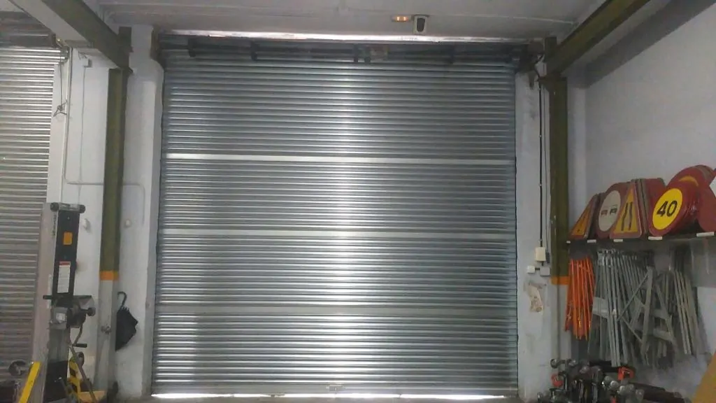 Cual es el mejor servicio de instalacion de persianas metalicas en Barcelona - &iquest;Cu&aacute;l es el mejor servicio de instalaci&oacute;n de persianas met&aacute;licas en Barcelona?